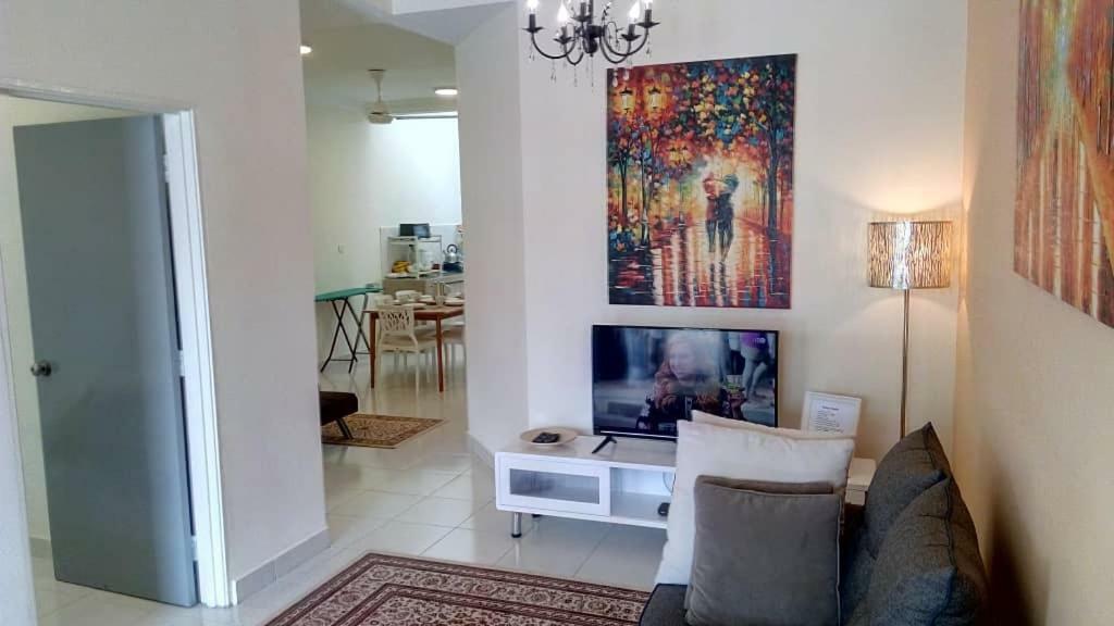 Tropicana Home Concept @ Wabest, Klia Сепанг Екстериор снимка